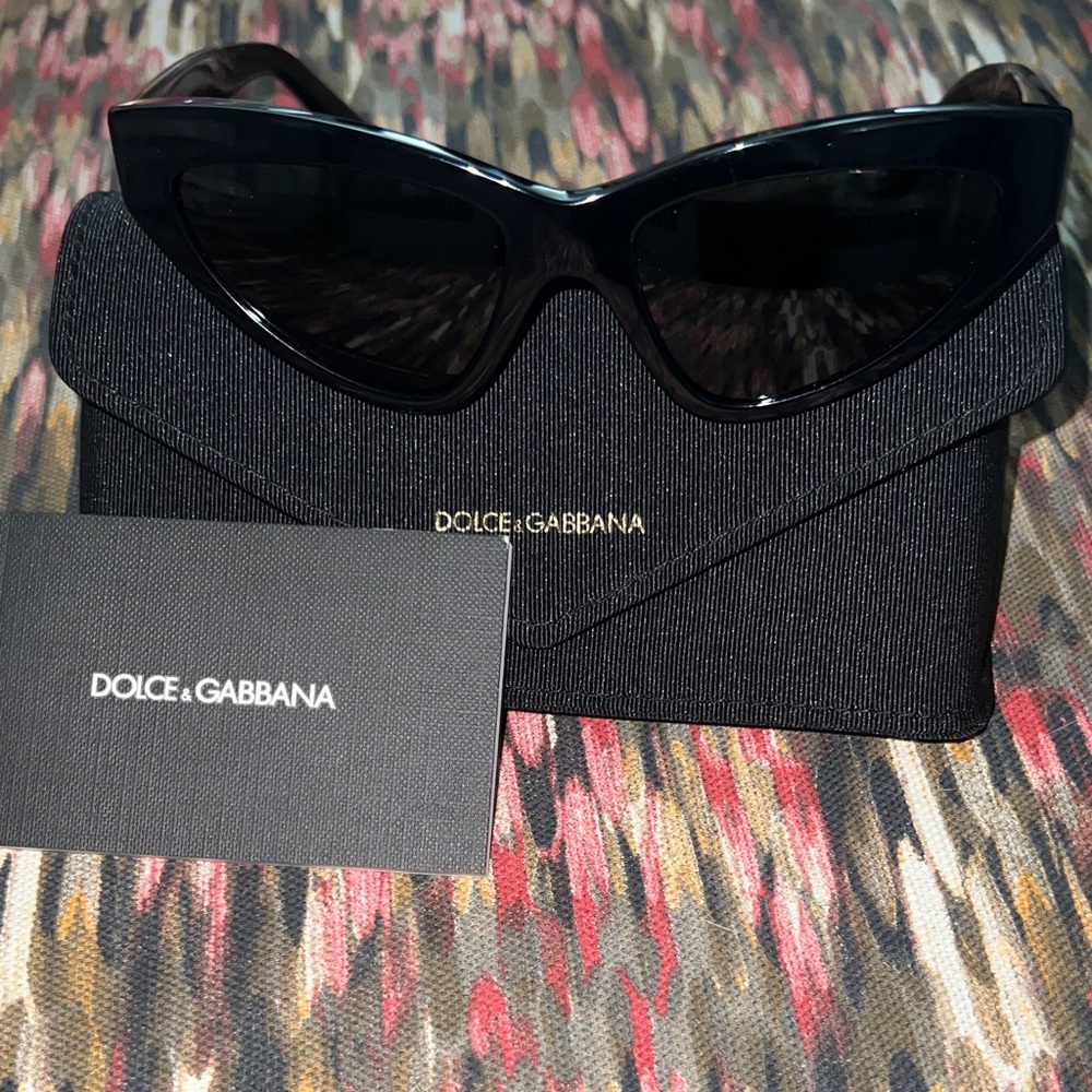OBO ~ NWT Dolce & Gabbana Cat Eye Sunglasses, DG4439